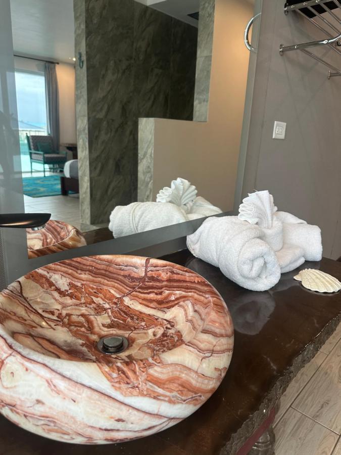 Ocean Sky Bocas Hotel 博卡斯德尔托罗 外观 照片